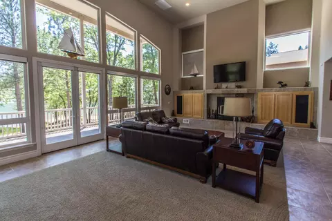 17878 Lake Dr, Lakehead, CA 96051 photo 4
