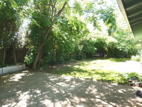 2499 Celestial St, Redding, CA 96002 photo 17