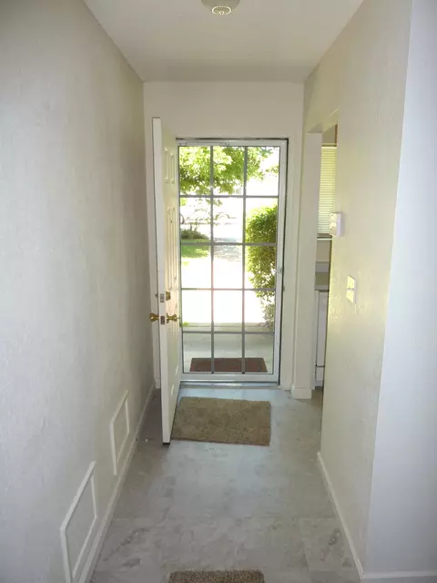 2499 Celestial St, Redding, CA 96002 photo 4