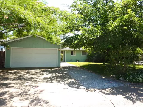 2499 Celestial St, Redding, CA 96002 photo 1