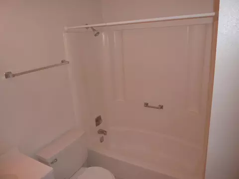 2499 Celestial St, Redding, CA 96002 photo 15