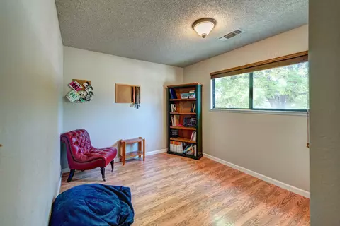 2464 Capella St, Redding, CA 96002 photo 10