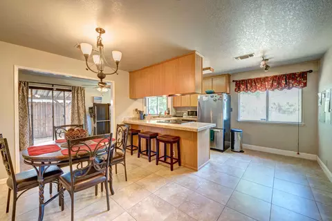 2464 Capella St, Redding, CA 96002 photo 9