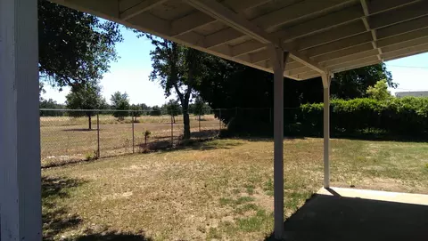 2153 Glengary Dr, Redding, CA 96001 photo 4