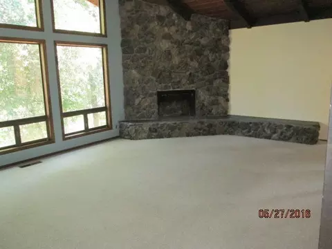 15871 Ganim Ln, Redding, CA 96001 photo 2