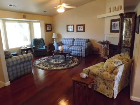 1930 Shelby Rd, Redding, CA 96002 photo 3