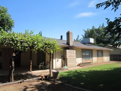 3440 Riverview Dr, Redding, CA 96001 photo 9