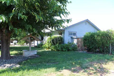 3270 Cockerill, Redding, CA 96002 photo 2