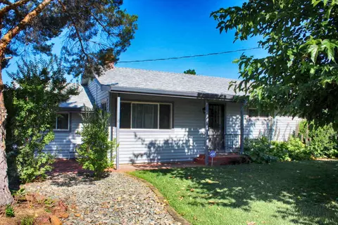 3270 Cockerill, Redding, CA 96002 photo 1
