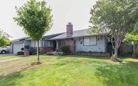 3430 Panorama Dr, Redding, CA 96003 photo 1