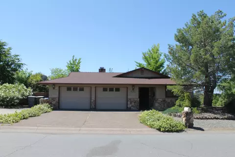 575 Collyer Dr, Redding, CA 96003 photo 1