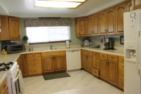 575 Collyer Dr, Redding, CA 96003 photo 9