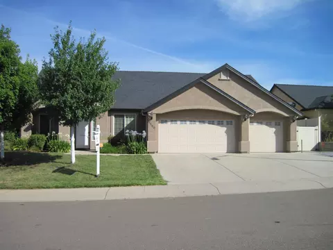 2150 Cadjew St, Redding, CA 96003 photo 1