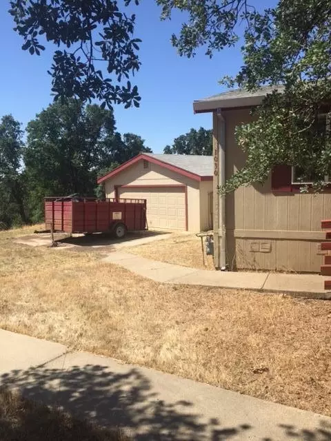 1030 Henry Moore Ln, Redding, CA 96003 photo 2