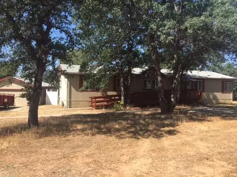 1030 Henry Moore Ln, Redding, CA 96003 photo 1