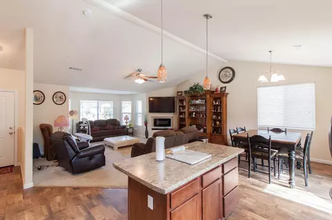7237 Legacy Ct, Redding, CA 96001 photo 7