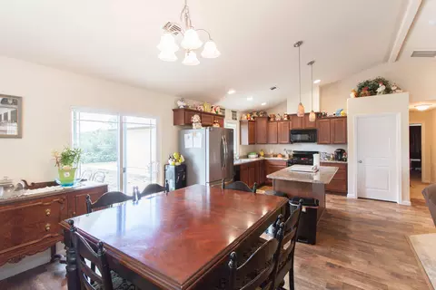 7237 Legacy Ct, Redding, CA 96001 photo 4