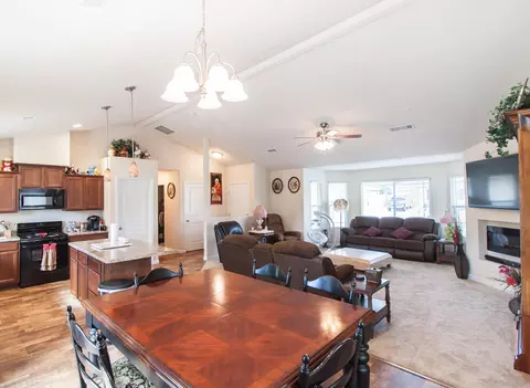 7237 Legacy Ct, Redding, CA 96001 photo 5