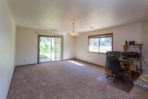 7480 Fiesta Way, Redding, CA 96002 photo 11