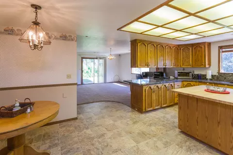 7480 Fiesta Way, Redding, CA 96002 photo 14