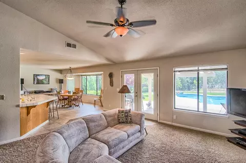 3065 Howard Dr, Redding, CA 96001 photo 6