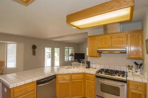 3065 Howard Dr, Redding, CA 96001 photo 11