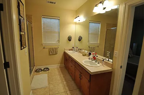 2335 Columbia Way, Redding, CA 96003 photo 8