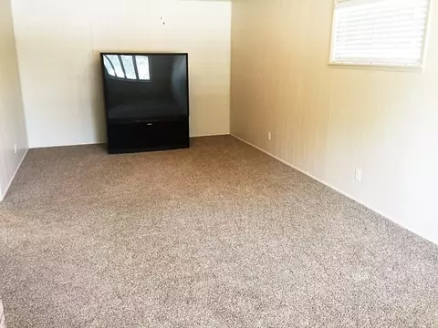 1649 Hartnell Ave, Redding, CA 96002 photo 8