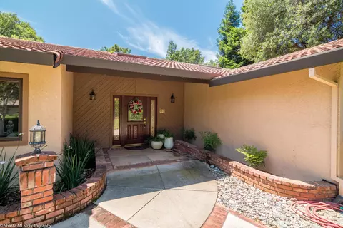 2525 Clara Ct, Redding, CA 96002 photo 5