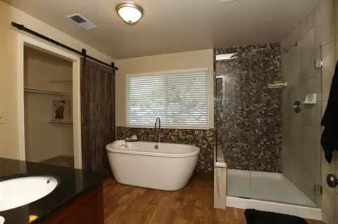 9887 Swasey Dr, Redding, CA 96001 photo 13