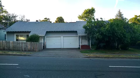2126 Placer St, Redding, CA 96001 photo 1
