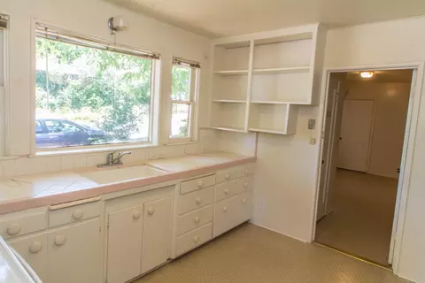 1928 Chestnut St, Redding, CA 96001 photo 18