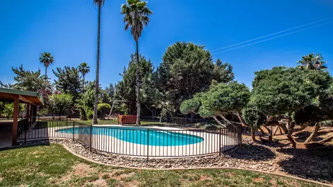 7046 Hermosa Way, Redding, CA 96002 photo 4