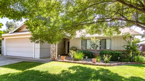 3443 Timbercreek Dr, Redding, CA 96002 photo 1