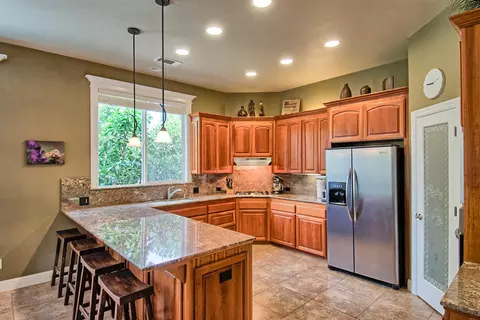 1492 Lakeside Dr, Redding, CA 96001 photo 11
