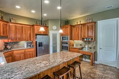 1492 Lakeside Dr, Redding, CA 96001 photo 10