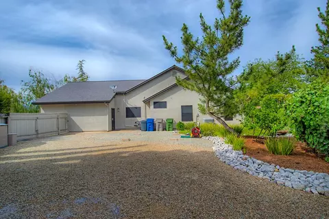 1811 Trailwood Ct, Redding, CA 96003 photo 36