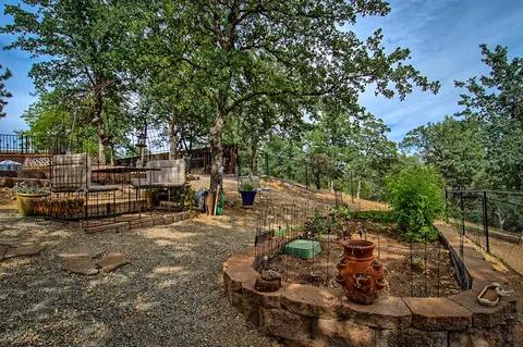 1811 Trailwood Ct, Redding, CA 96003 photo 38