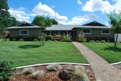 6803 Tucker Ln, Redding, CA 96002 photo 1