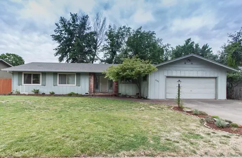 597 Terrace Dr, Redding, CA 96002 photo 1