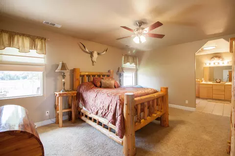 19865 Holstein Ln, Redding, CA 96002 photo 11