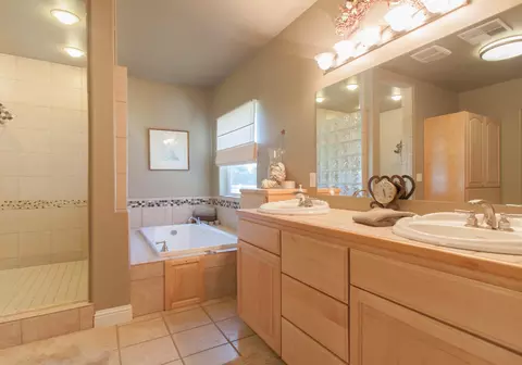 19865 Holstein Ln, Redding, CA 96002 photo 12