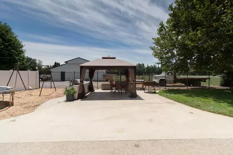 19865 Holstein Ln, Redding, CA 96002 photo 24