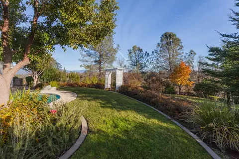 3010 Misty Glen Dr, Redding, CA 96001 photo 35