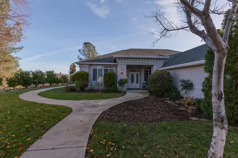 3010 Misty Glen Dr, Redding, CA 96001 photo 1