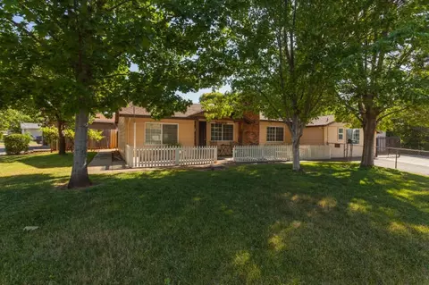 2203 Hawn Ave, Redding, CA 96002 photo 2