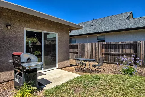 601 Rogue River Way, Redding, CA 96003 photo 32