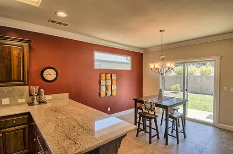601 Rogue River Way, Redding, CA 96003 photo 8