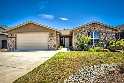 601 Rogue River Way, Redding, CA 96003 photo 1