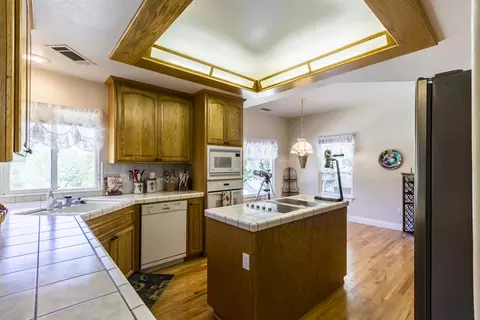 10050 Tilton Mine Rd, Redding, CA 96001 photo 6